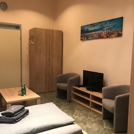 Pension Lotti Friedrichshain Berlin Exterior foto